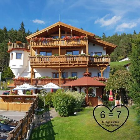 Krosbacher Hof เซเฟลด์ อิน ทิโรล ภายนอก รูปภาพ