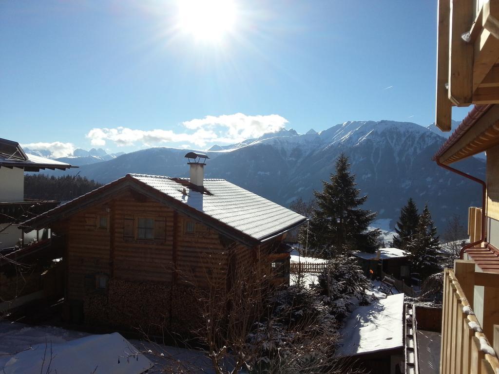 Krosbacher Hof เซเฟลด์ อิน ทิโรล ภายนอก รูปภาพ